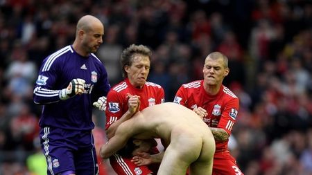 O întrebare care îi chinuie de fotbaliști de atâția ani: ** Au voie să facă SEX înainte de meci? Pepe Reina a dat răspunsul!