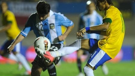 Barcelona a pus mâna pe Neymar!** Detaliile pactului secret prin care jucătorul este "obligat" să vină pe Nou Camp