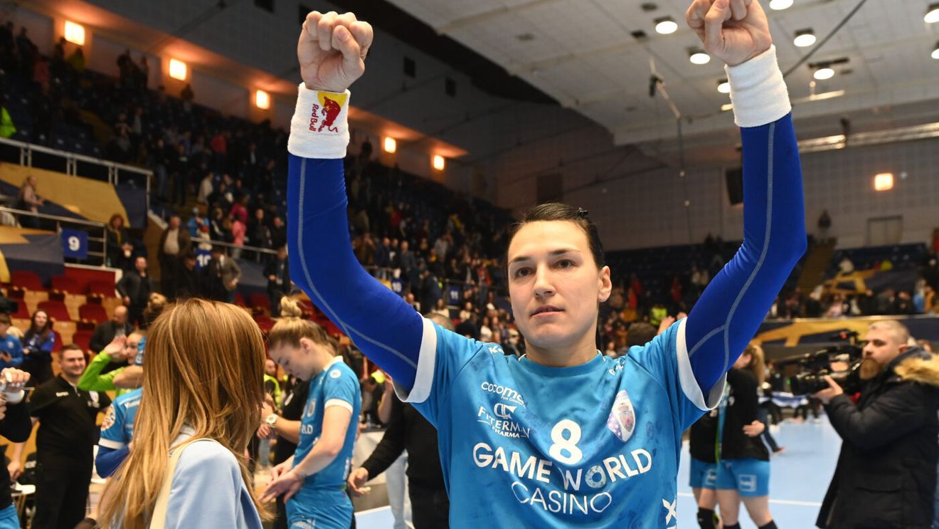 FRH condamnă comportamentul galeriei Rapidului la adresa Cristinei Neagu: „Vor avea interdicție”. De ce sunt interzise vuvuzelele și tobele