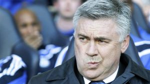 Ancelotti: "Cole e cel mai bun fundaș stânga din lume! Rămâne la Chelsea!"