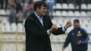 Condescu: "Neagoe e printre cei mai buni antrenori români"