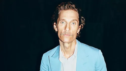 FOTO!** Matthew McConaughey s-a îngrășat cu 10 kg în trei săptămâni! Revine la vechiul look după ce slăbise enorm pentru un rol