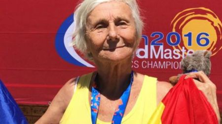 INTERVIU VIDEO | "Tinerețea e o stare de spirit, dar bătrânețea ce o fi? Eu nu mă simt așa bătrână". Are 90 de ani și e campioană mondială de veterani la 10 km marș. Elena Pagu: "Unii oameni își fac cruce când mă văd alergând și își spun: uite-o cum aleargă... în loc să meargă la biserică!"