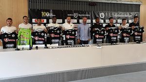 Foştii conducători de la ”U” Cluj, arătaţi cu degetul: ”În vară a fost o politică anti Universitatea Cluj şi anti fotbal.” Bugetul colosal pentru Liga 2 avut la dispoziţie