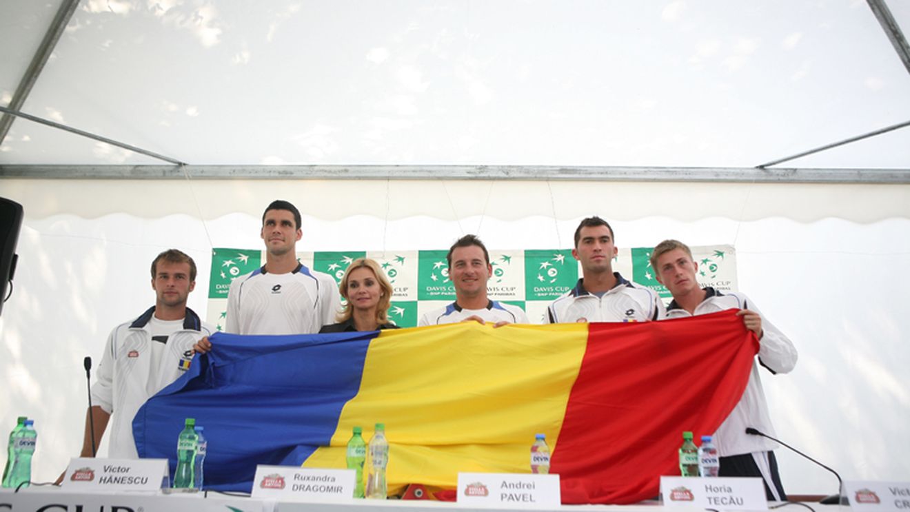 "Să o scoată în piața publică și s-o bată cu pietre, dacă ea trebuie să plătească pentru tot ce s-a întâmplat rău în România". Ruxandra Dragomir sare din nou în apărarea Elenei Udrea