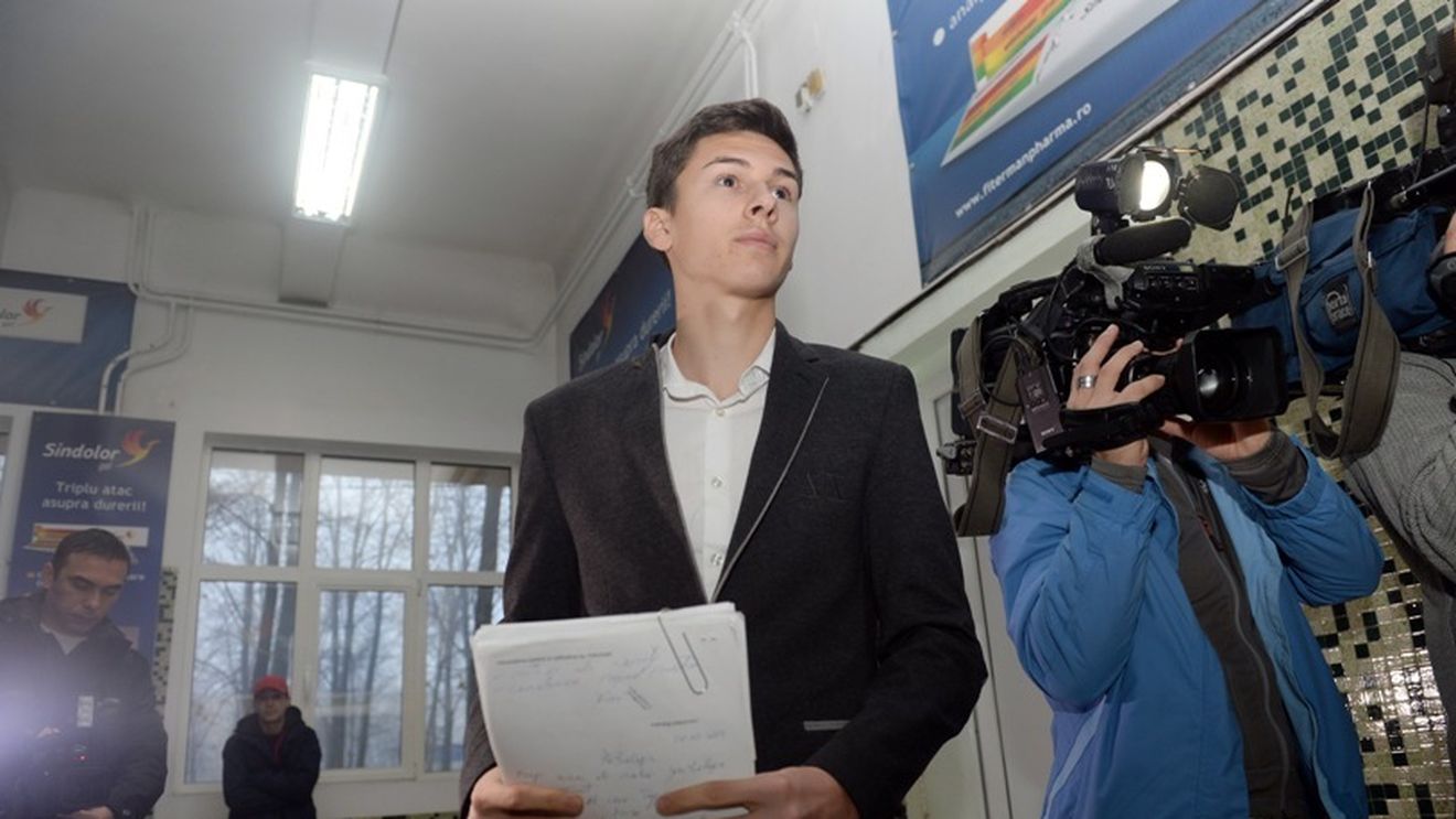 "Sunt puțini jucători care au apartament cu trei camere la Dinamo" Reacția lui Anghelache după ce Rotariu a fost lăsat pe banca de rezerve cu Chiajna