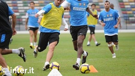 FOTO** Chivu & co, puși la muncă în prima zi din 2010