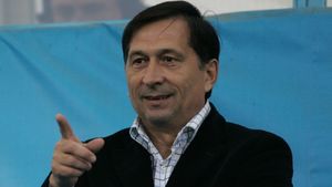 Crăciunescu: "Rapid are lacune mari în apărare"