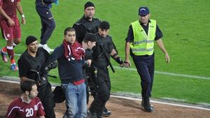 Tricoul lui Bozovici, gaură de 10.000 de lei în bugetul falimentarei CS Turnu Severin!** Oltenii riscă neprogramarea în campionat