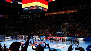 Cine transmite la TV Euro 2024 la handbal masculin și care sunt comentatorii pentru competiția din Germania. SPECIAL