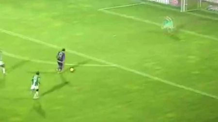 VIDEO | Ca în vremurile bune. Gol SUPERB marcat de Rusescu în campionatul Turciei. Ce a făcut după ce a rămas singur cu portarul
