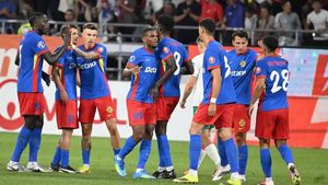 „Aștepți să dea lapte la câți bani a băgat în ei. Sunt subțiri”. Boutoutaou și Labonne, criticați după FCSB - Auda 2-3