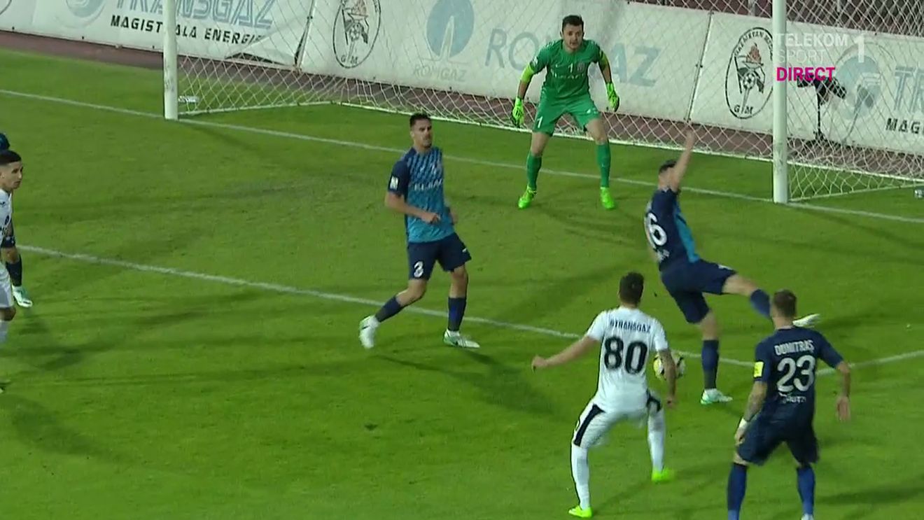 INEDIT | Un jucător din Liga 1 recunoaște că a marcat un gol neregulamentar: "M-a atins mingea în mână! Am văzut că arbitrul n-a fluierat și m-am bucurat"