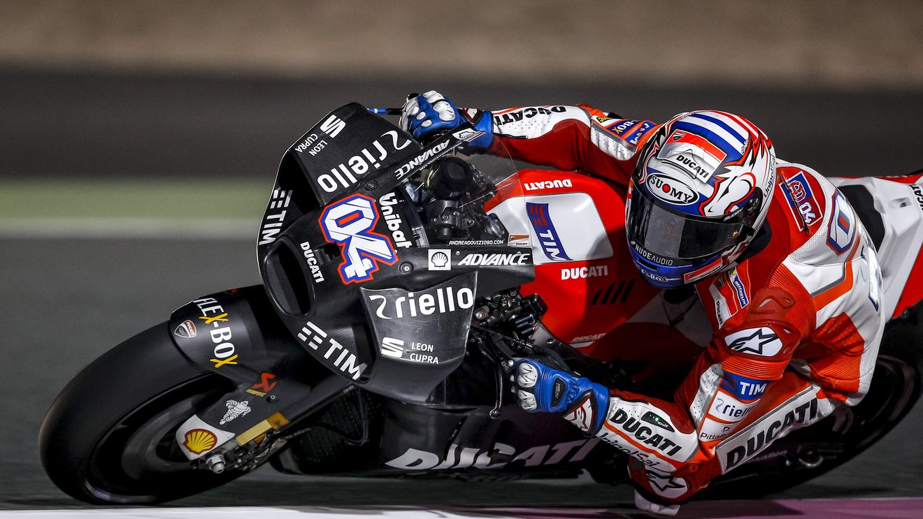 Vinales și Rossi domină ziua 2 din Qatar. Ducati șochează cu un look ciudat al motocicletei

