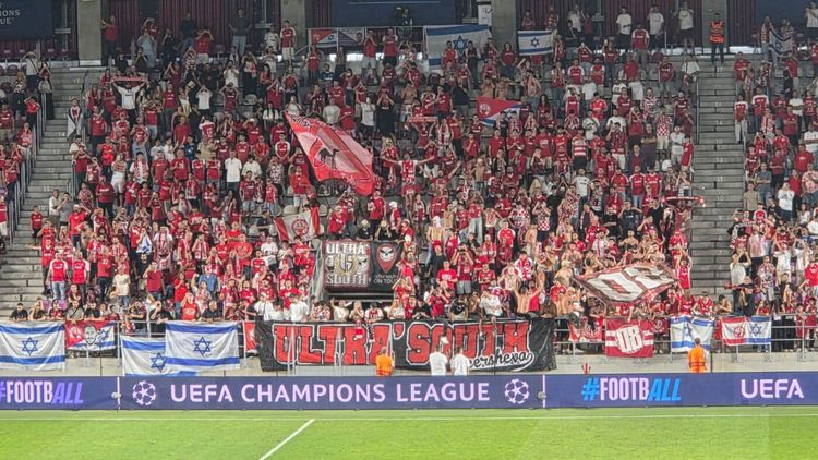 REPORTAJ Gică Hagi, jucătorii de la FCSB, grupul nemților, dar și o apariție surprinzătoare: „E prima oară!”. Cum s-a trăit meciul din Liga Campionilor de la București și vestea bună pentru noi
