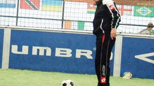 'Ce să caute Hagi la națională? Nu a fost în stare să antreneze Steaua'