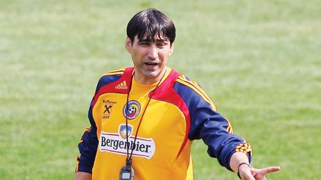 "Sunt îngrijorat din cauza lui Chivu! Ar putea rata meciurile cu Serbia și Austria!"