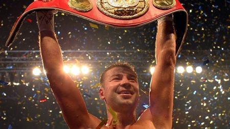 "În repriza a 12-a i-a dat de l-a săturat!"** Mesaj pentru Froch după victoria cu Grachev