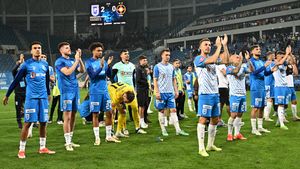 Fotbalistul cu Supercupa României în palmares se pregătește de plecarea de la Universitatea Craiova! Mihai Rotaru i-a ales deja înlocuitorul. EXCLUSIV