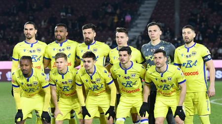 Fanii Petrolul au intrat la antrenamentul echipei. Mesajul transmis lui Mutu și fotbaliștilor după ce echipa a luat șase puncte din 24 posibile