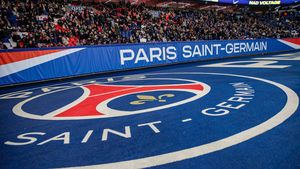 PSG, gata să ofere 50.000.000 de euro pentru transferul lui Radu Drăguşin. Ce nebunie vor să facă şeicii qatarezi pentru român