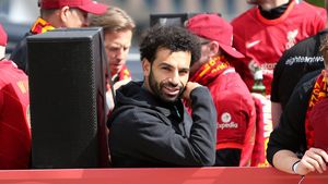 Joan Laporta îl vrea pe Mohamed Salah la FC Barcelona, iar americanii care conduc Liverpool nu sunt dispuși să rupă barierele financiare pentru a-l păstra! Detaliile unei despărțiri iminente