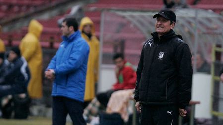 Gigi Mulțescu dezamăgit de studenți: "Mă gândesc să părăsesc echipa din cauza problemelor de aici"