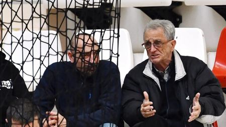 Cristian Gațu divorțează la 78 de ani. Acuze grele din partea soției care i-a fost alături 53 de ani, exact cât are „menajera” care s-a mutat la el și îl ține de mână pe stradă „ca să nu cadă”