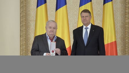 Cristina Țopescu a transmis un mesaj care a indus mai mulți oameni în eroare, după care a venit cu o rectificare: "Tatăl meu a fost toată viața discret și demn. Poate a fost o greșeală a mea faptul că m-am exprimat așa"