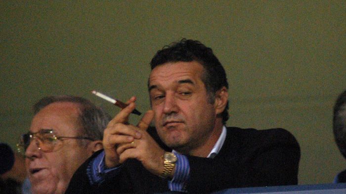 Teia Sponte l-a sunat şi l-a întors din drumul spre a semna cu rivala Rapid: „Bă, de ce nu îi răspunzi lui Gigi Becali?”