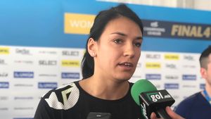 Cristina Neagu vs Ambros Martin, cine pe cine a "citit"? Neagu: "Știe ce este important!". Martin: "Nu mă îngrijorează că poate marca 10-12 goluri, ci mai mult faptul că gândește jocul excelent"