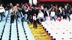 Infiltrații s-au dat de gol!** Rapid a avut galerie 30 de secunde