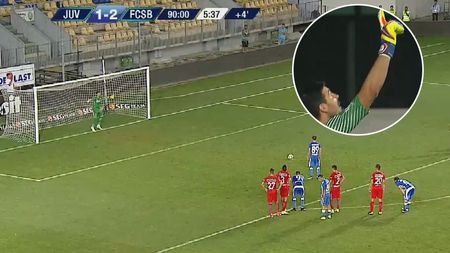 ABSOLUT JENANT! Cum a putut să execute Călințaru penalty-ul primit de Juventus în minutul 90+5 al meciul cu FCSB, la 1-2! A vrut să-l umilească pe Niță, dar s-a făcut de râs. Mijlocașul a fost bruscat de colegi