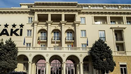 „Ați luat un miliard ca să distrugeți litoralul?”. Celebrul milionar român a dezvăluit dialogul pe care l-a auzit în fața hotelului Iaki, deținut de Gică Hagi