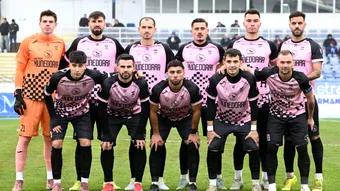 Corvinul Hunedoara, la un meci să intre în pauza de iarnă fără eșec în Liga 2. Florin Maxim și jucătorii au meci la îndemână, dar antrenorul avetizează: ”Sper să facem asta cât mai repede”