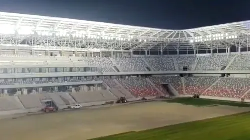 Imagini extraordinare de la noul Stadion Steaua! Nocturna, aprinsă în totalitate. Instalația de sonorizare, testată. Ce s-a auzit în cele 76 de difuzoare | VIDEO