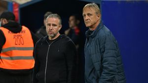 Laurențiu Reghecampf, conflict după Chindia Târgoviște - Universitatea Craiova. „E urât când ești înjurat așa!” Antrenorul oltenilor îl taxează pe Ivan. „Sper să își asume responsabilitatea!”