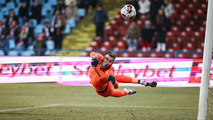 Prima reacție a celor de la Petrolul după ce Mihai Stoica a anunțat că FCSB a scăzut prețul transferului lui Zima! Totul a plecat de la gafele pe care portarul le-a comis în meciul cu UTA. EXCLUSIV