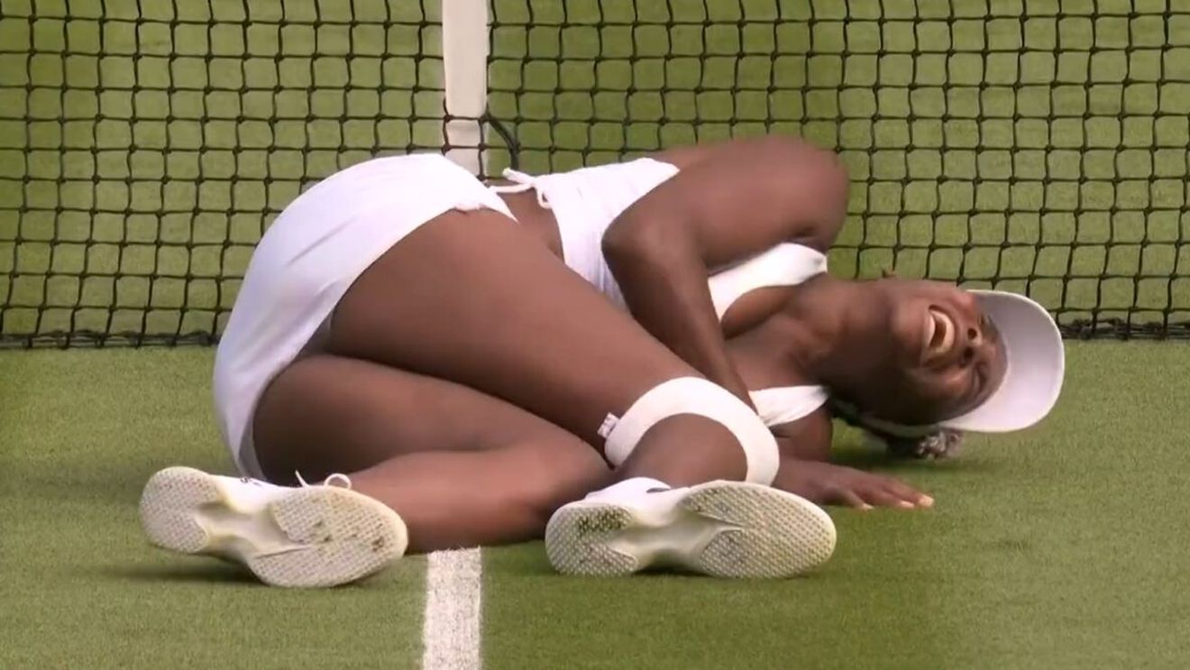 Momente horror la Wimbledon: Venus Williams s-a prăbușit pe teren și a început să urle de durere! Gestul făcut de adversara ei, Elina Svitolina | FOTO & VIDEO