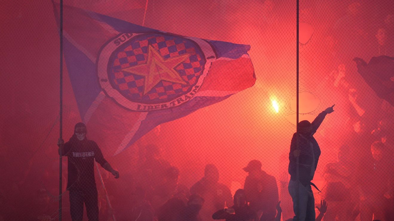 Acuzați de Talpan, fanii Stelei răspund: "Preferam să nu se ajungă la insulte împotriva suporterilor. L-am sunat să îl întrebăm dacă ultimele declarații sunt o greșeală". Ce spun fanii despre acțiunile juristului CSA

