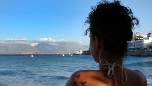 In memoriam Teodora Maftei. Cocorii de pe umăr și mesajul fratelui ei: "Zâmbiți pentru ea"