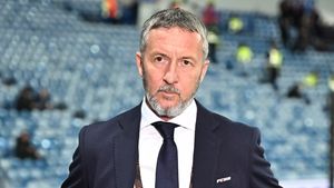 Meme Stoica nu se abține și le dă replica grecilor, după ce aceștia au râs de condițiile de la București, înainte de FCSB - PAOK: „Ochiul vânăt e amintire de la Salonic”