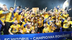 "Gică Hagi este dezgustat și dezamăgit de modul în care domnul Becali încearcă să câștige un campionat!" Reacție FERMĂ‚ a celor de la Viitorul