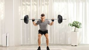 (P) Antrenamente cu haltera: top 10 exerciții pentru forță și tonifiere