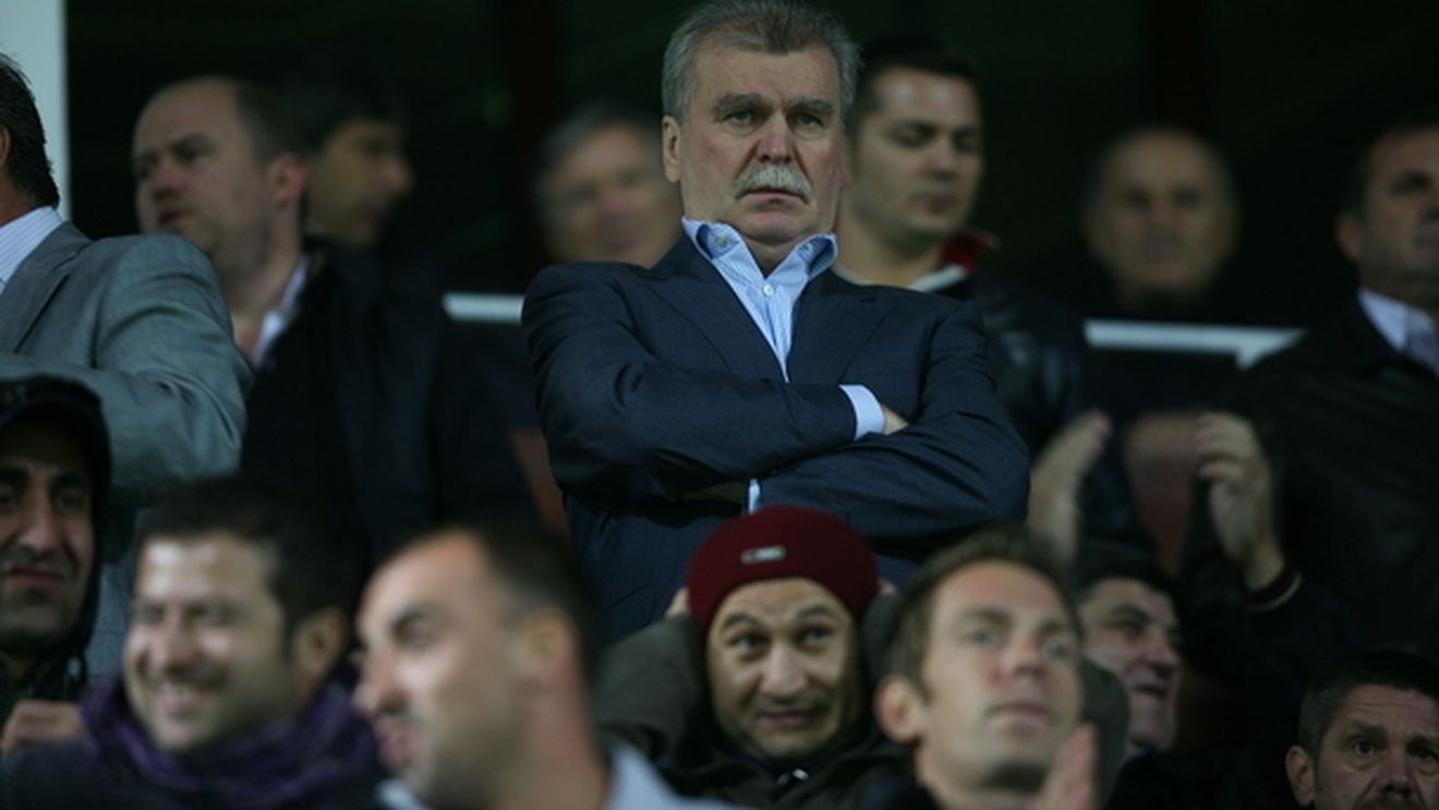Dinu Gheorghe:** "Nu mă mai uit la meciurile lui Dinamo, că mi se face scârbă și iar mă cheamă la comisii":)