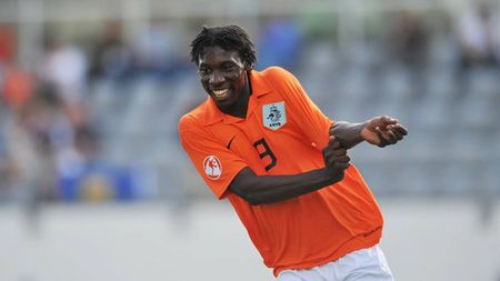 "U" Cluj l-a luat din America pe vârful comparat de olandezi cu un mare golgheter al Europei. Un atacant de 1,92 m, crescut de Ajax