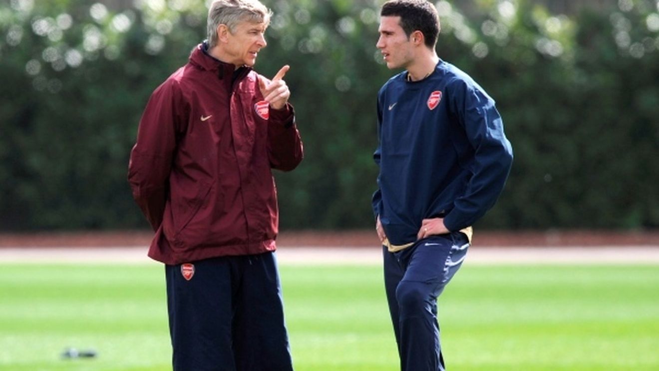 Van Persie aruncă în aer vestiarul lui Arsenal: 'Vreau la o echipă mare'** Wenger vede negru în fața ochilor: "Nu vor avea viață ușoară"