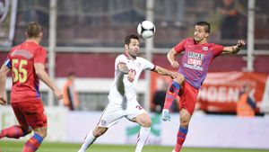 Steaua 'vede' titlul 24, Reghe vede 'găurile' din echipă.** Finalul de sezon îi provoacă dureri de cap. Cei doi steliști care i-au devenit "clienți"