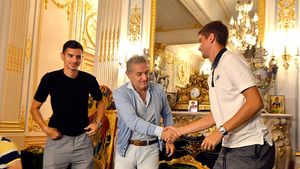 Emoții pentru un nou "caz Iancu". VIDEO | "La Viitorul nu aveau această presiune, depinde numai de ei!". Cum vede Prunea lupta la vârf: duel în trei pentru titlu