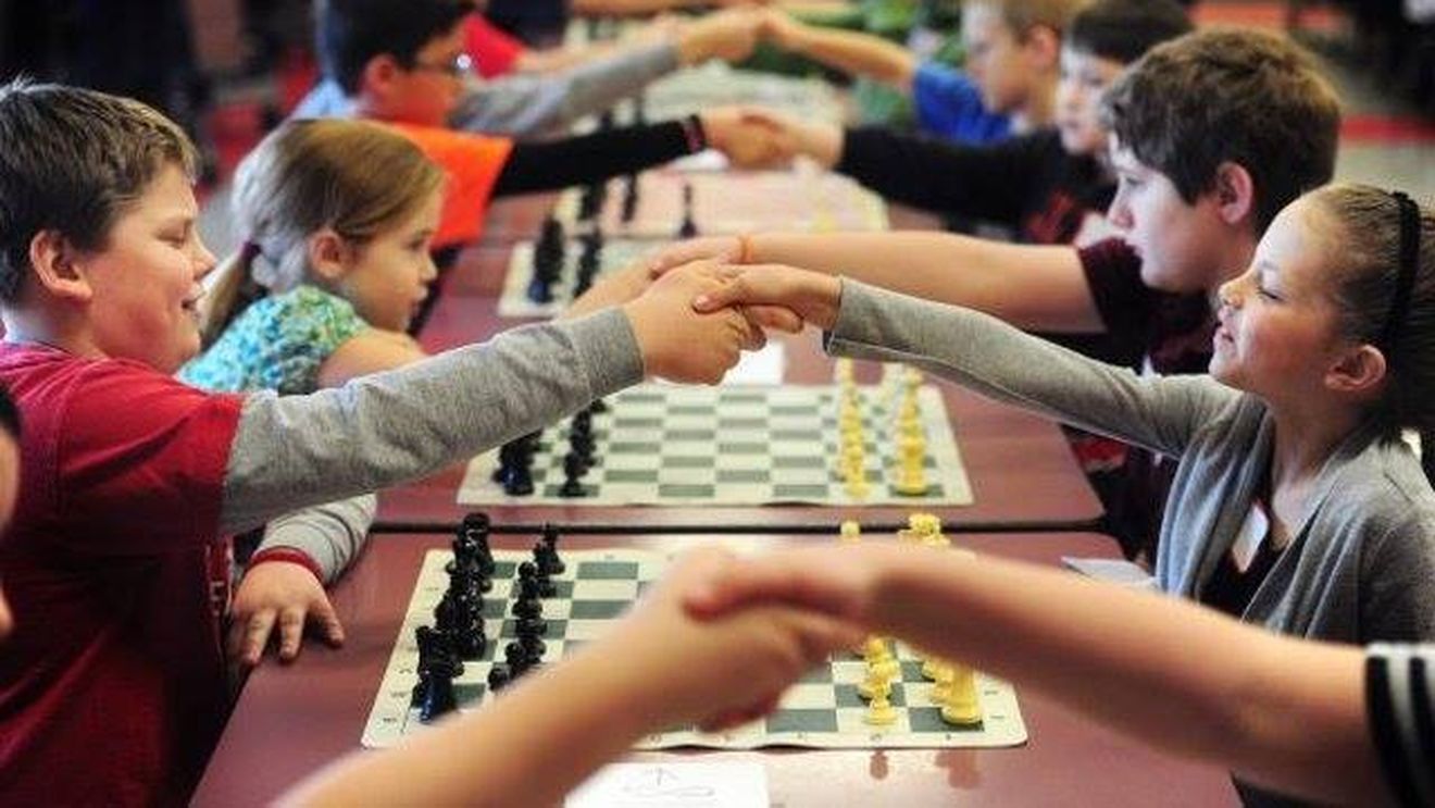 Proiect unic în România. Orașul unde a fost înființată "Academia de Șah". "Ni s-a acordat un cec în alb"